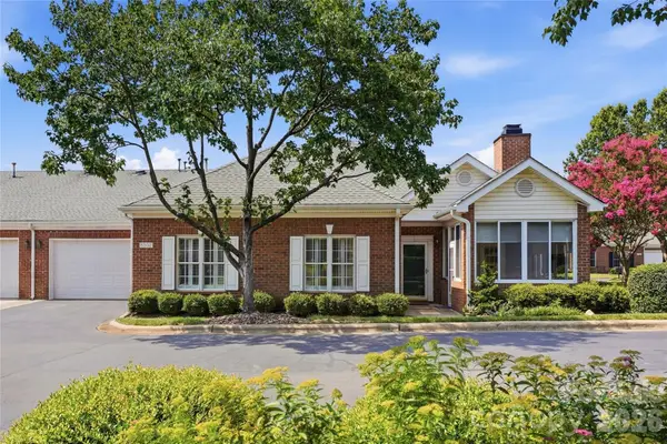 8302 Olde Troon Drive, Charlotte, NC 28277