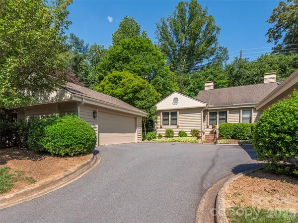 3201 Saint Augustine Place, Asheville, NC 28805