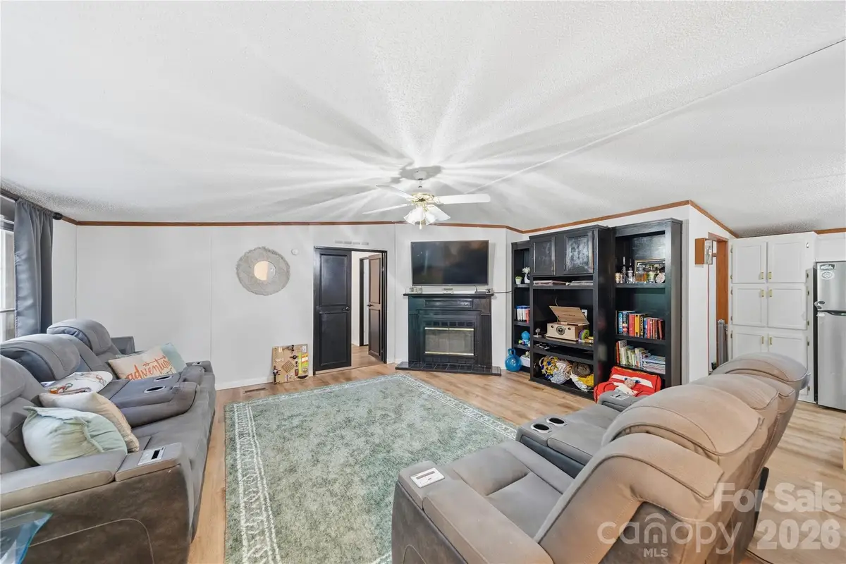102 Sycamore Drive, Hickory, NC 28601 - #1