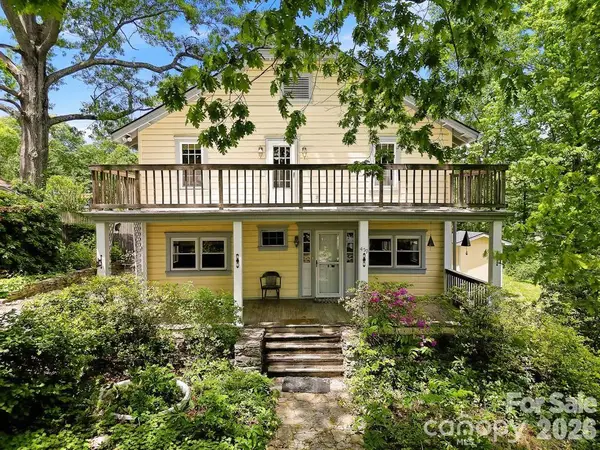 479 Saint Pauls Road, Hendersonville, NC 28792