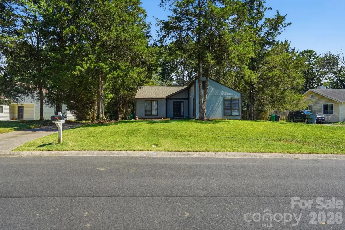 11813 Moonridge Drive, Charlotte, NC 28226 - #1