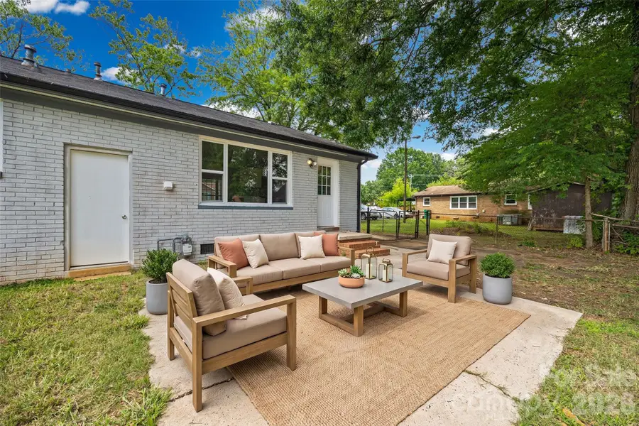 4713 Tanglebriar Drive, Charlotte, NC 28208 - #3