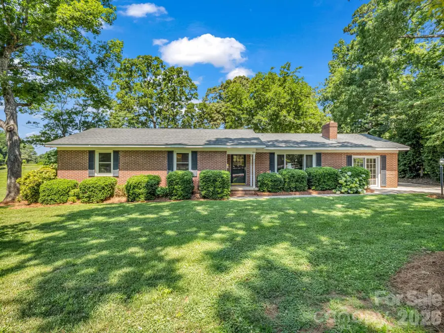 184 Edwards Street, Rutherfordton, NC 28139 - #2