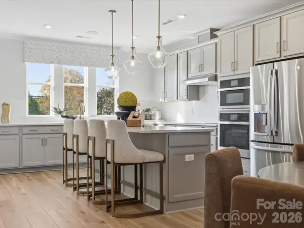 6008 Yellow Buckeye Drive, Charlotte, NC 28277