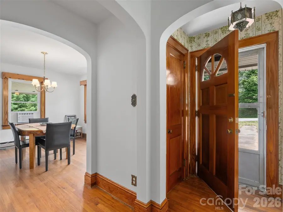 654 Ratcliff Cove Road, Waynesville, NC 28786 - #2