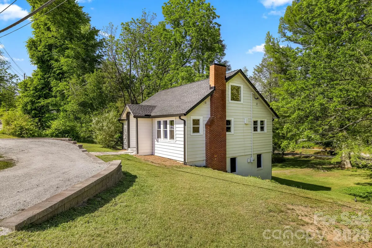 523 Harrison Avenue, Franklin, NC 28734 - #1