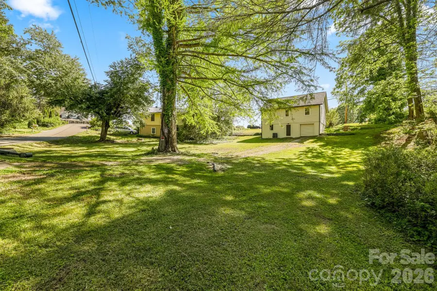 523 Harrison Avenue, Franklin, NC 28734 - #3