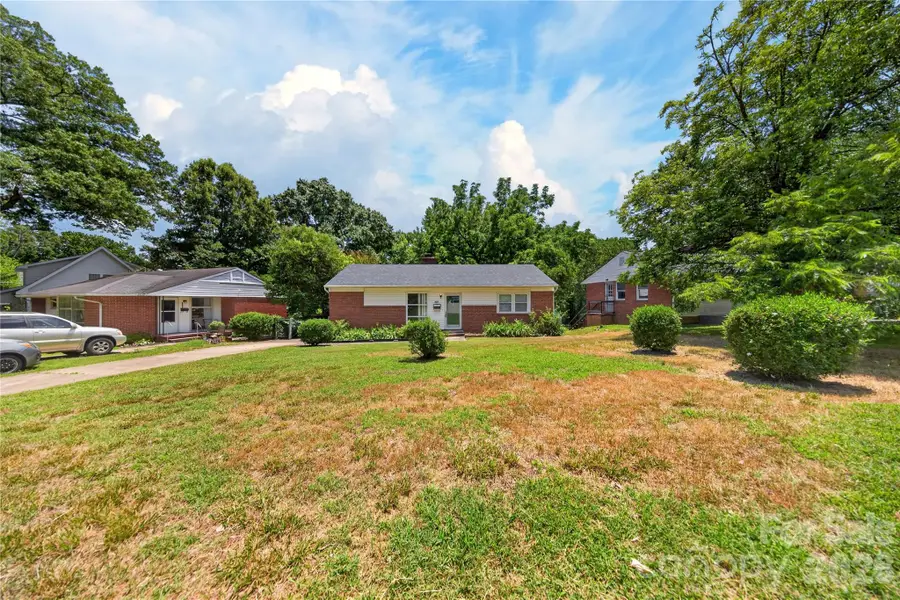 520 Inwood Drive, Charlotte, NC 28209 - #2