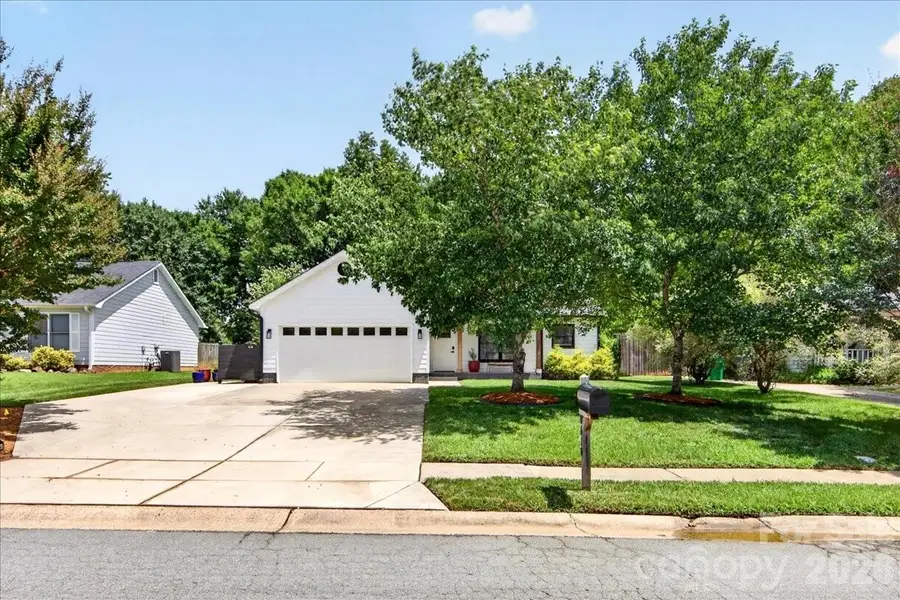8610 Brookstead Drive, Charlotte, NC 28215 - #2