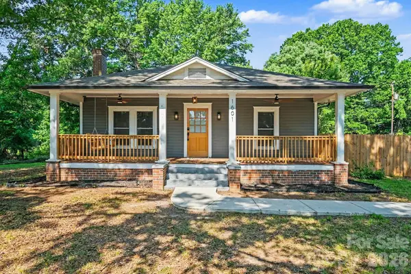 1601 Lawing Road, Charlotte, NC 28216