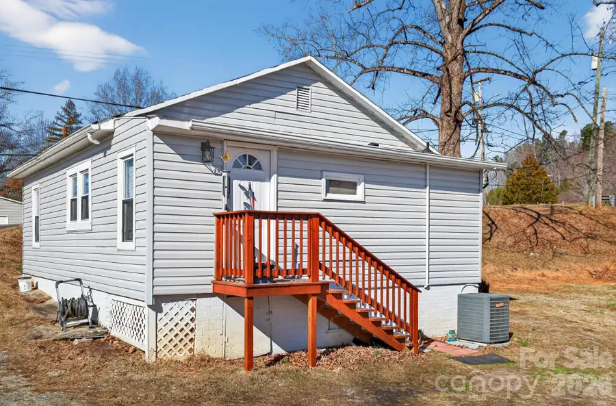 105 Countryside Drive Sw, Lenoir, NC 28645 - #2