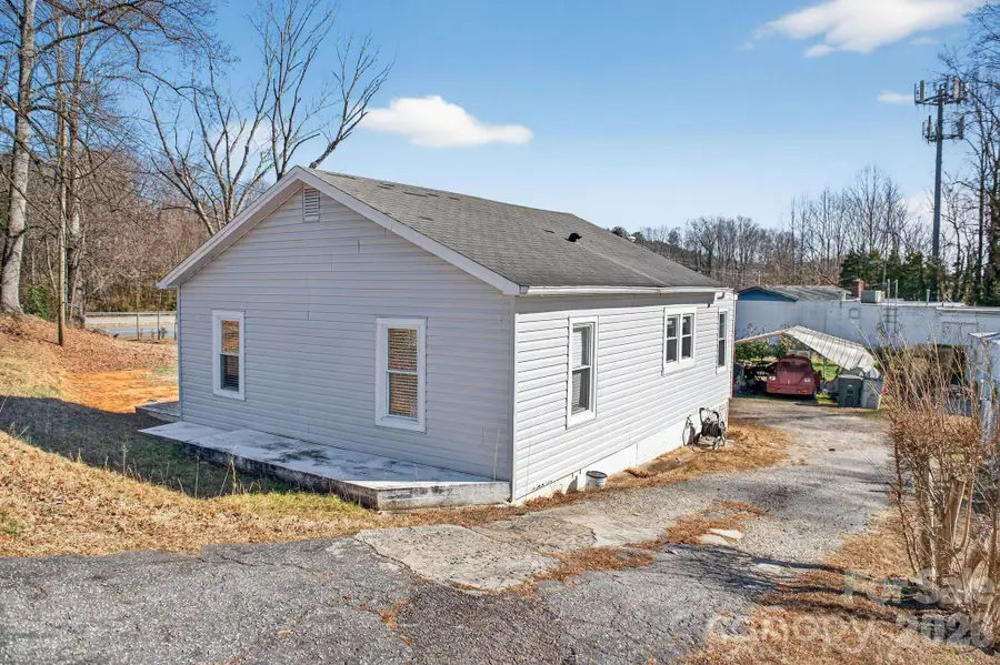 105 Countryside Drive Sw, Lenoir, NC 28645 - #3