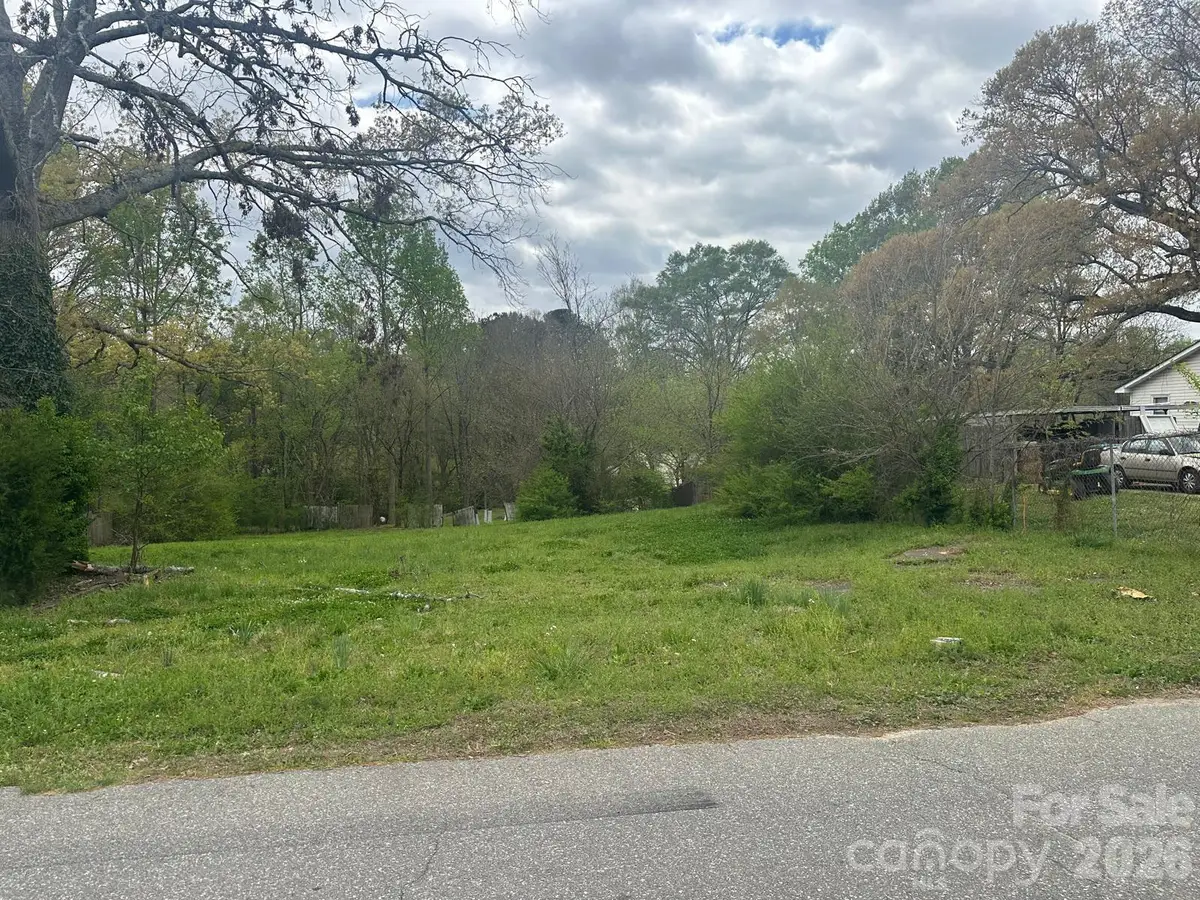 306 E Louisiana Avenue, Bessemer City, NC 28016 - #1