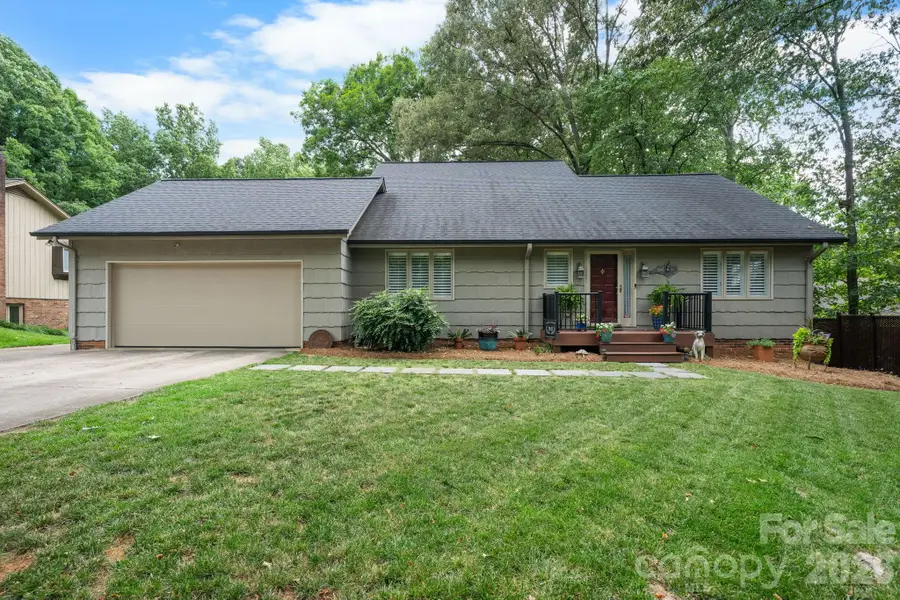 446 17th Avenue Drive Ne, Hickory, NC 28601 - #2