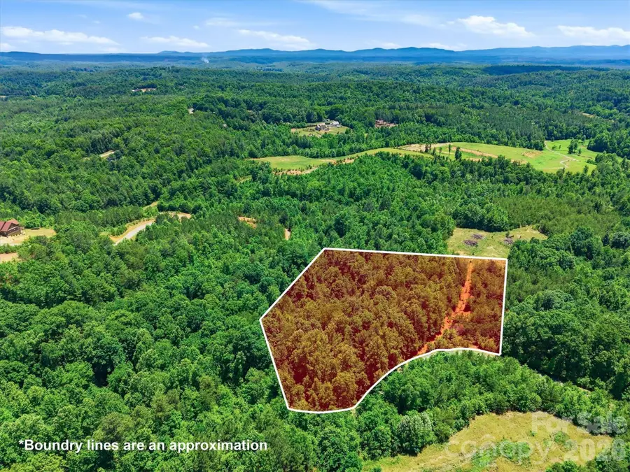 602 Low Valley Way #602, Lenoir, NC 28645 - #2