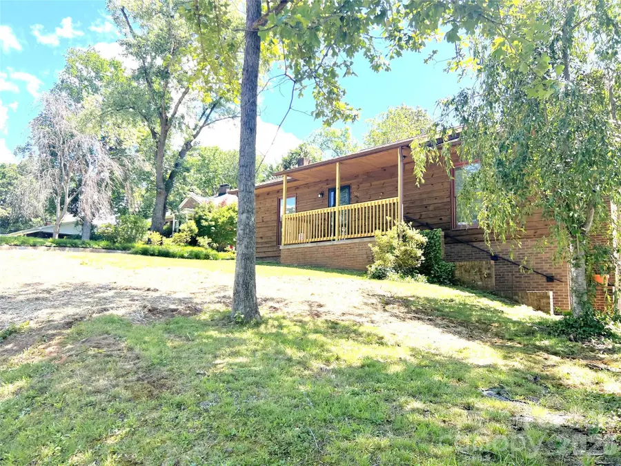 305 Forest Hill Street, Morganton, NC 28655 - #2