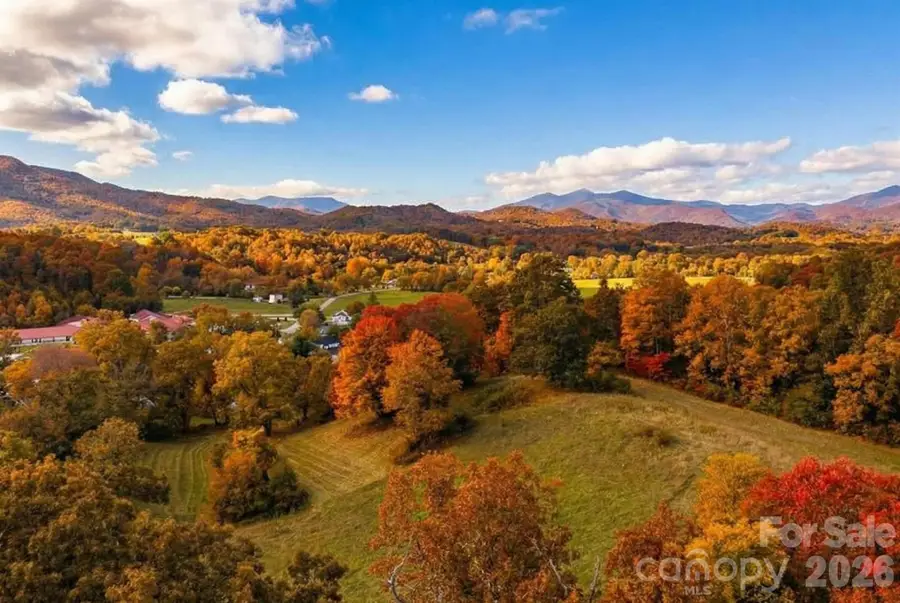 37 Amber Lane, Clyde, NC 28721 - #3