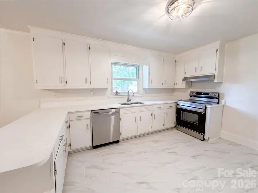 1911 Amberhill Lane, Charlotte, NC 28216 - #2