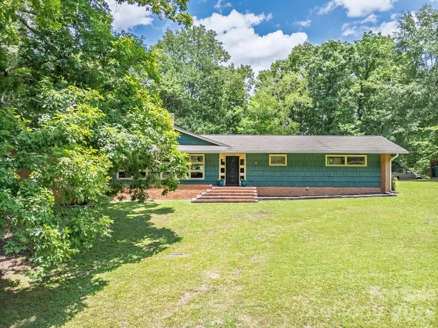 112 Crestwood Circle, Chester, SC 29706 - #2
