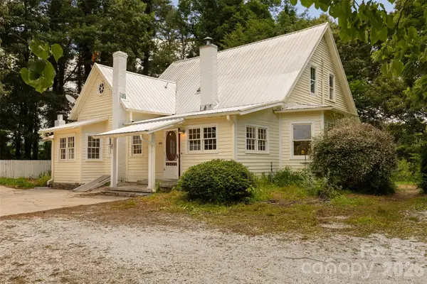 100 Cannon Drive, Hendersonville, NC 28792