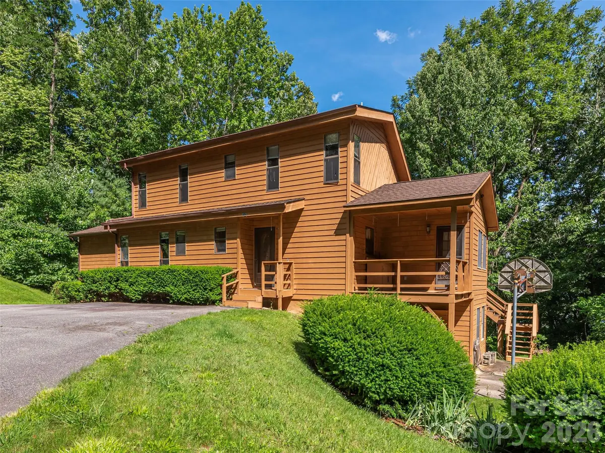 1575 Red Maple Drive, Waynesville, NC 28785 - #1