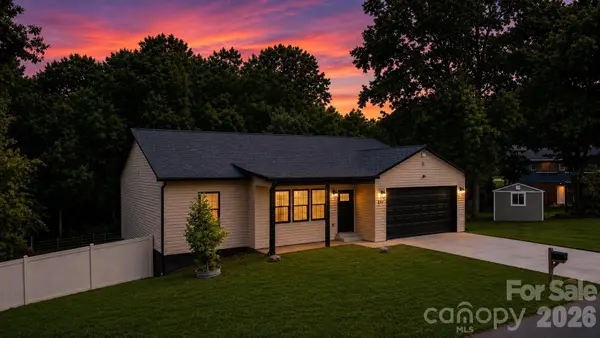544 30th Avenue Nw, Hickory, NC 28601