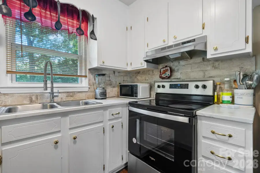3246 21st Avenue Ne, Hickory, NC 28601 - #2