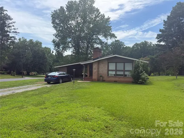 3930 Fircrest Drive, Charlotte, NC 28217