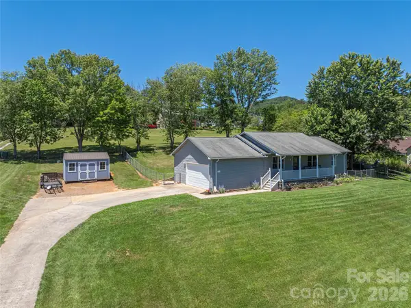 219 Hookers Gap Road, Candler, NC 28715