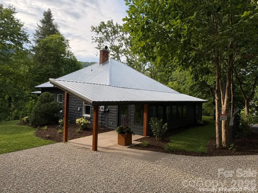 385 Chunns Cove Road, Asheville, NC 28805 - #2