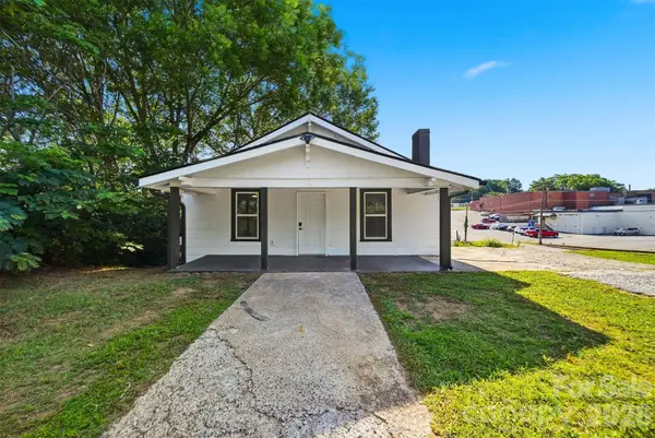 718 11th Street Place Nw, Hickory, NC 28601