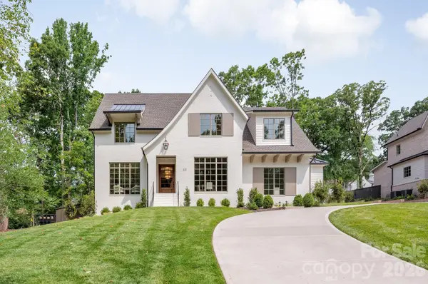 221 Hargett Court, Charlotte, NC 28211