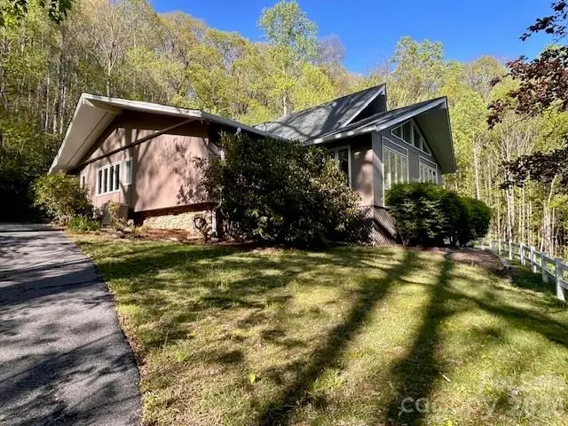 560 Winchester Creek Road, Waynesville, NC 28786 - #1