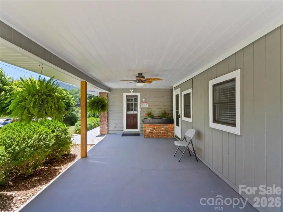 39 Hawthorne Lane, Burnsville, NC 28714 - #3