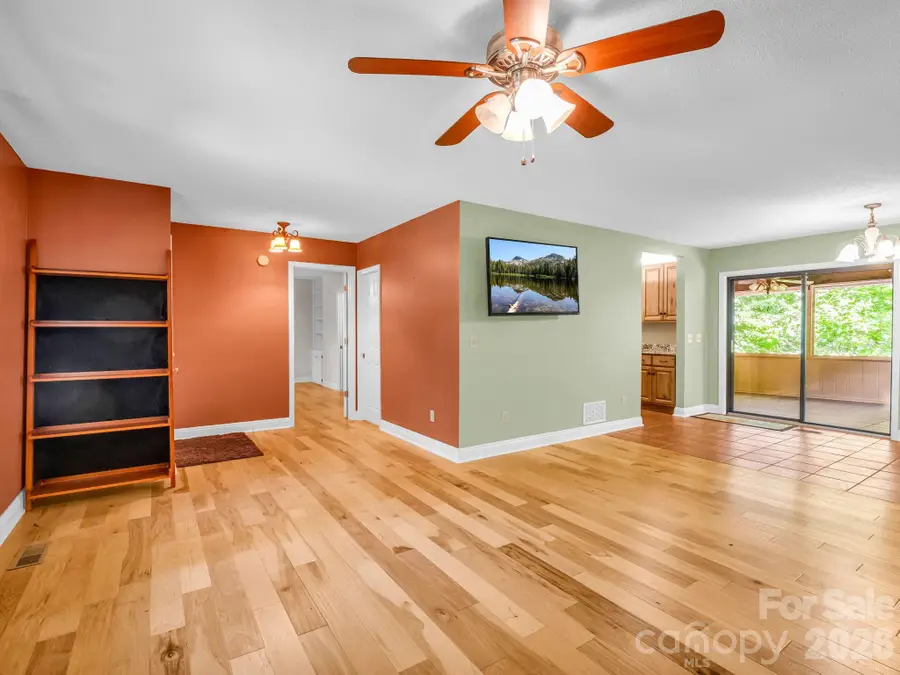156 Deer Run, Hendersonville, NC 28739 - #3