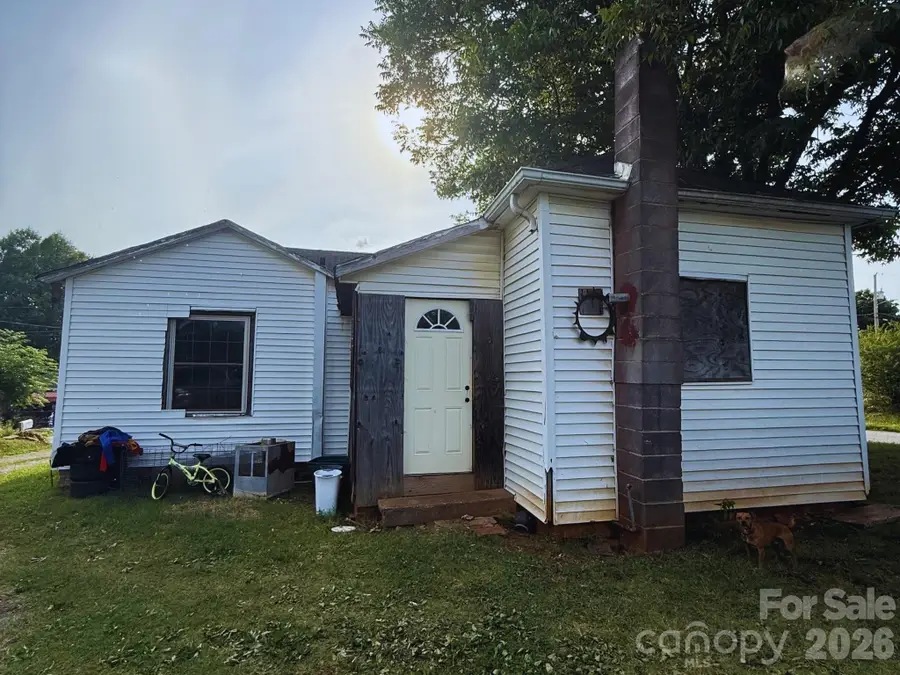 241 S Ervin Avenue, Newton, NC 28658 - #3