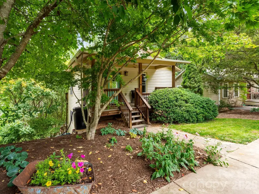 16 Jefferson Drive, Asheville, NC 28801 - #3