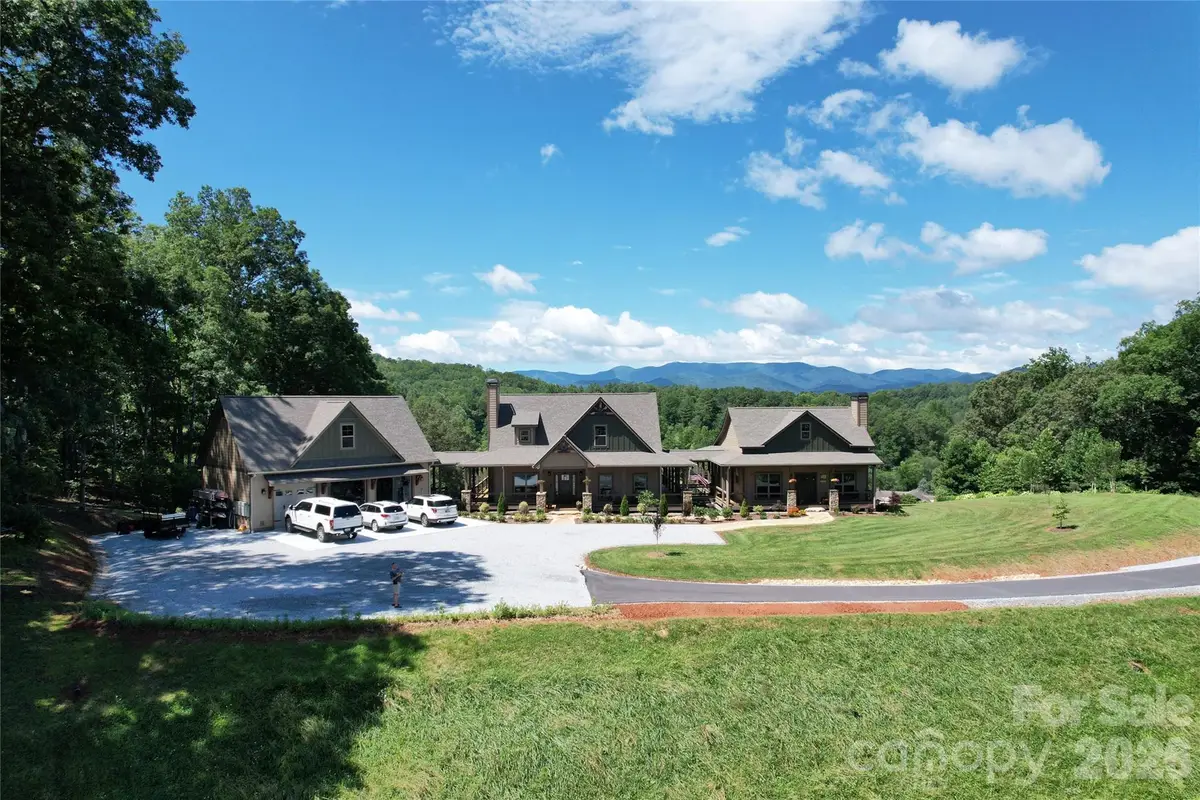 1052 Porter Creek Drive, Franklin, NC 28734 - #1