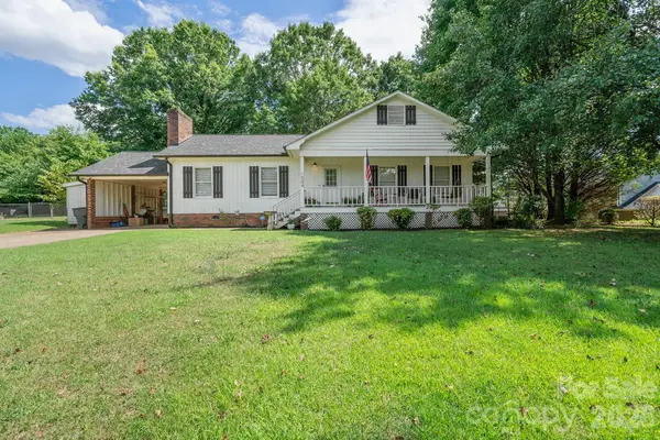 1504 2nd Street Ne, Conover, NC 28613