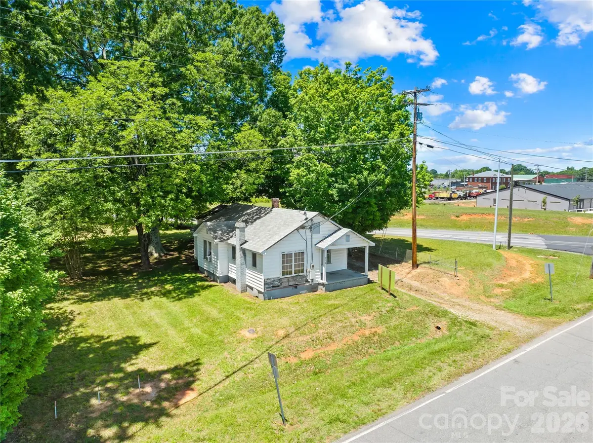 914 Wall Street, Statesville, NC 28677 - #1