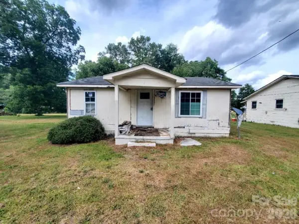 209 E James Street, La Grange, NC 28551