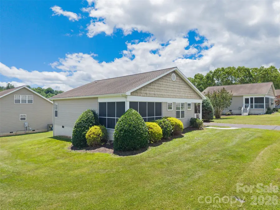 107 Cottage Loop, Waynesville, NC 28785 - #3