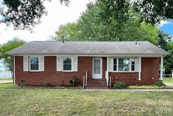 7644 Bramblewood Drive, Charlotte, NC 28217