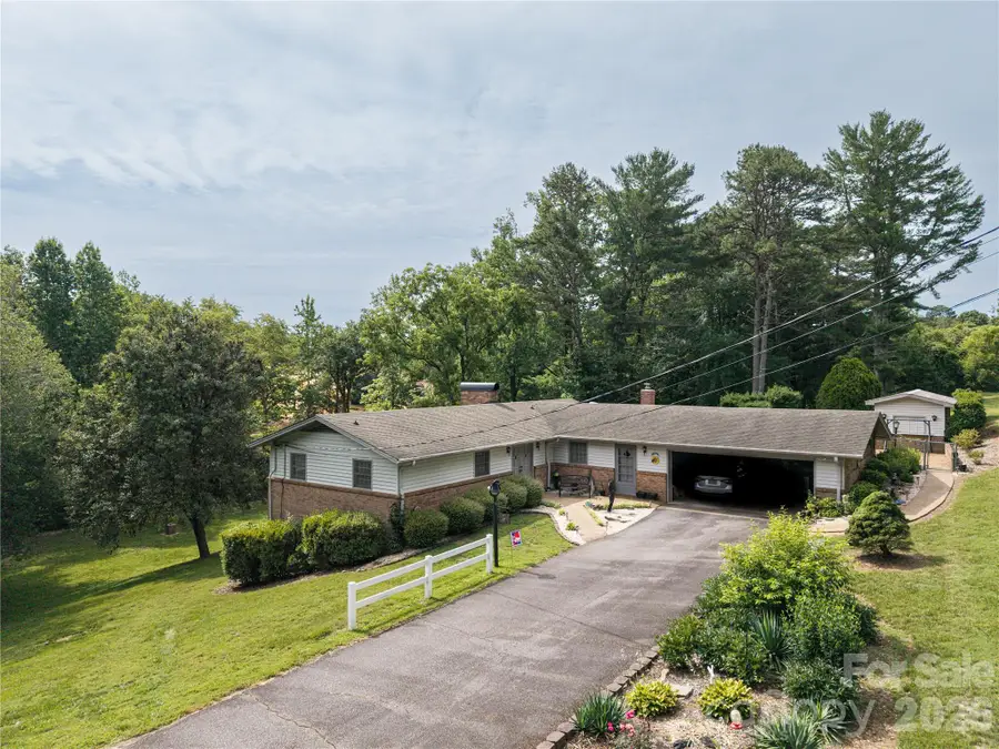 2234 Kool Park Road Ne, Hickory, NC 28601 - #2