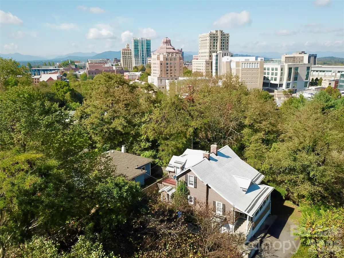 23 Tuskeegee Street, Asheville, NC 28801 - #1