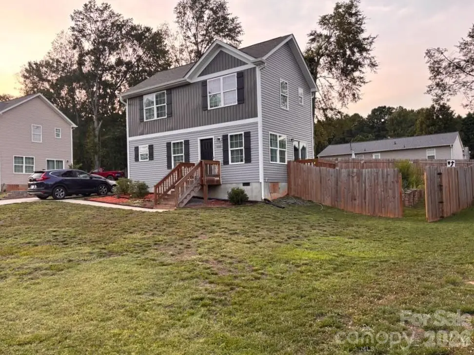 606 E Carpenter Street, Dallas, NC 28034 - #1