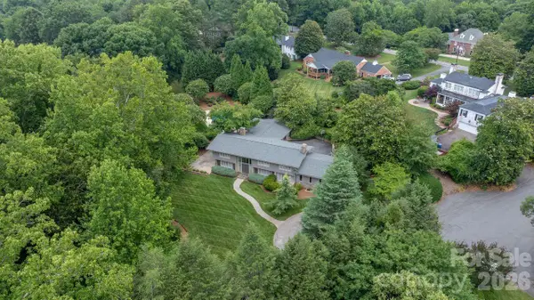 226 20th Avenue Place, Hickory, NC 28601
