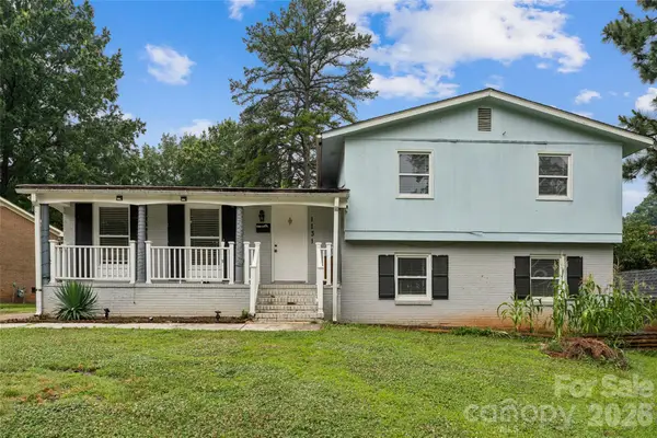 1131 Mt Kisco Drive, Charlotte, NC 28213