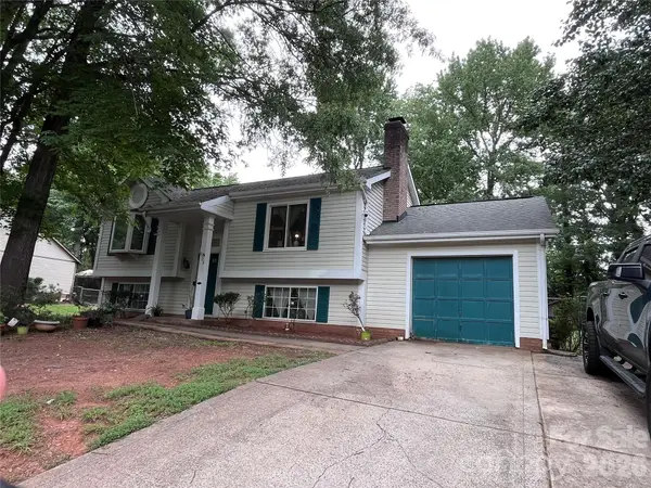9108 Touchstone Lane, Charlotte, NC 28227