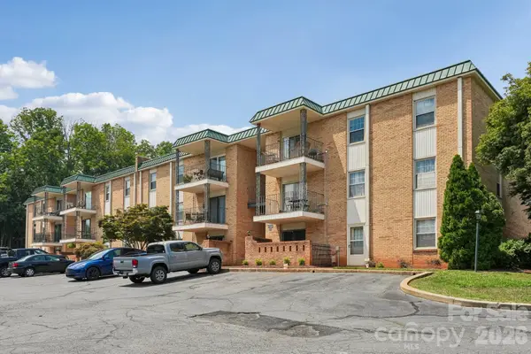 4736 Hedgemore Drive, Charlotte, NC 28209